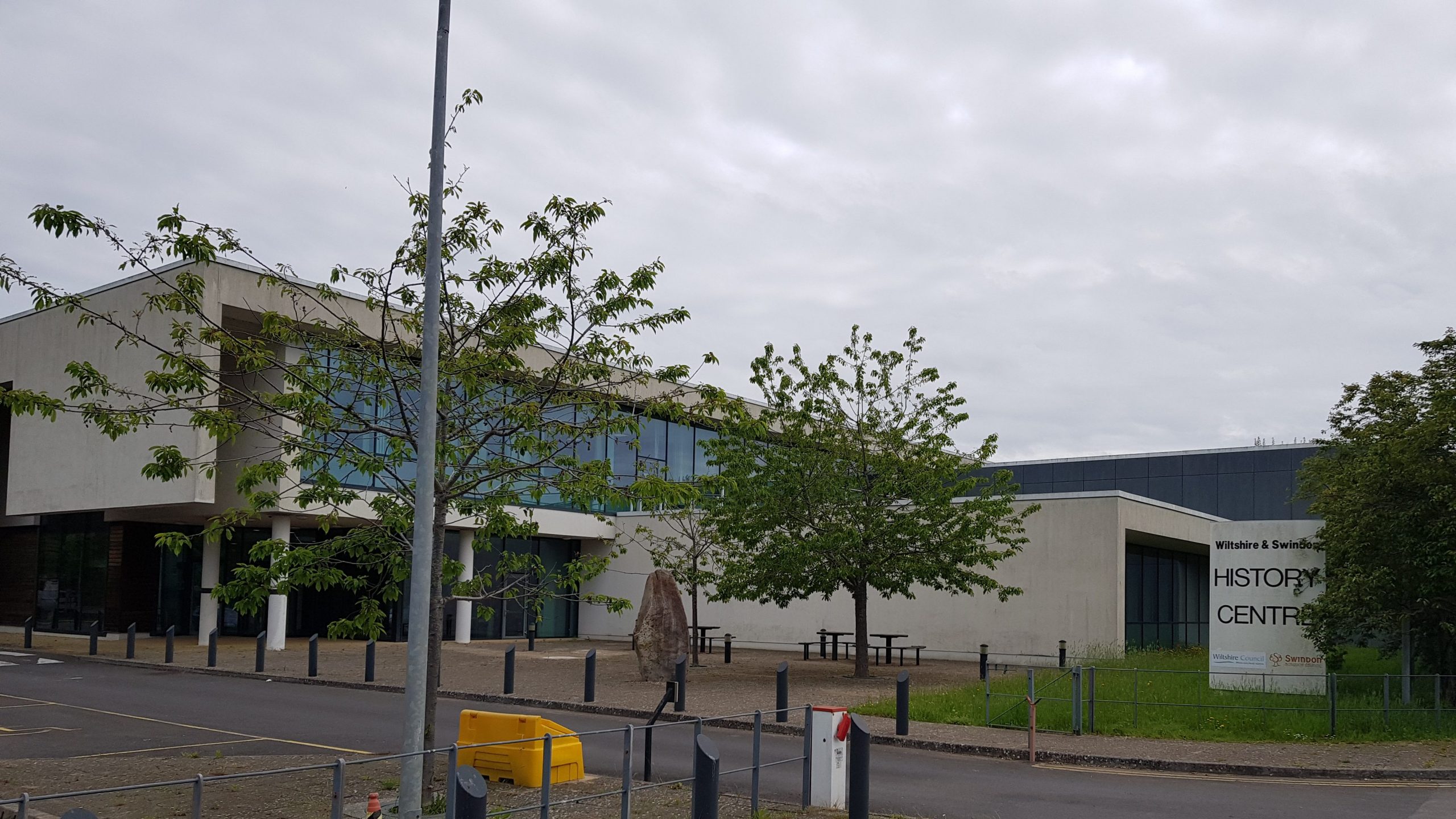 photo of the outside of the Wiltshire and Swindon History Centre